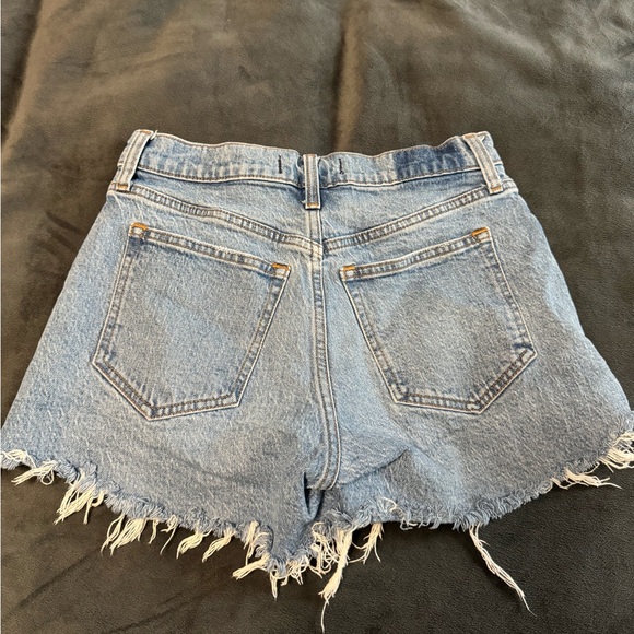 Abercrombie 90’s cut off high rise short - Picture 3 of 3